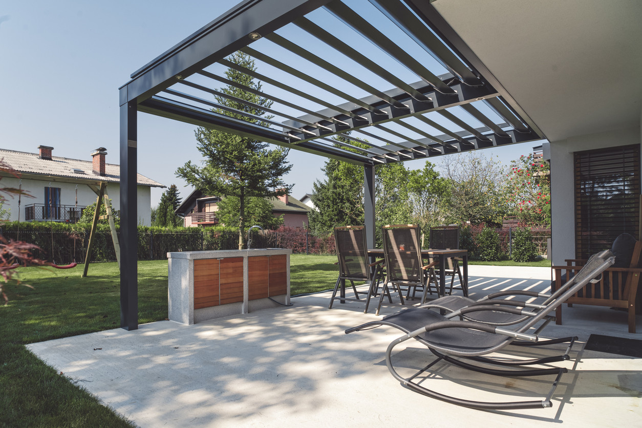 Állítható lamellás pergola