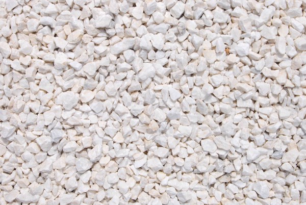 Scherf márványzúzalék, matt fehér, tört szemcsés 8-12 mm 25 kg 